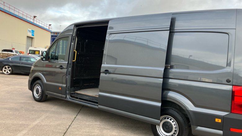 Volkswagen Crafter Cr35 Lwb Diesel 2.0 TDI 140PS Trendline High Roof Van Auto